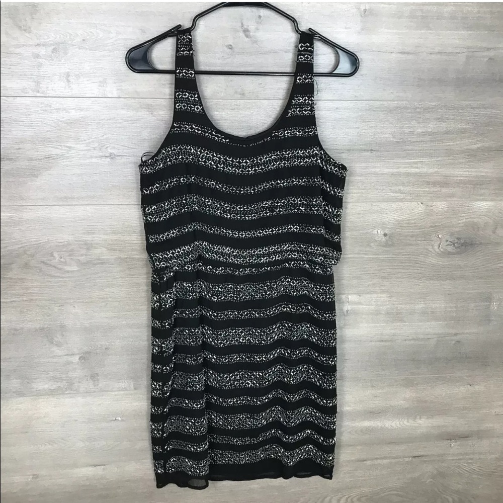 3/$25🛍️ Romeo & Juliet Sleeveless Sequin Dress